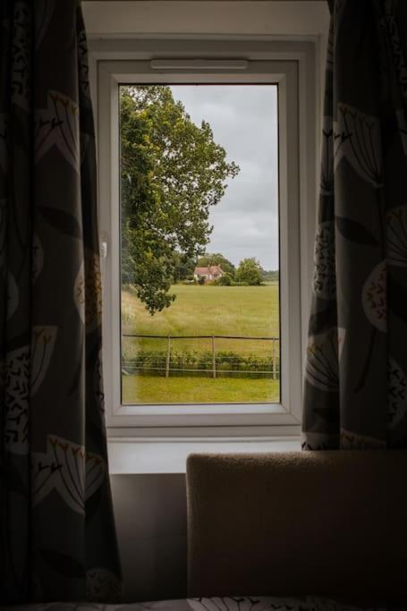 Blackberry Annex. Detached Cottage. Rural Location West Chiltington Exterior photo